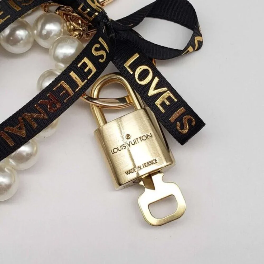 LV Authentic Gold Lock & Key 🔑 Luxury Bag Charm w/ Unbranded Flower Keychain